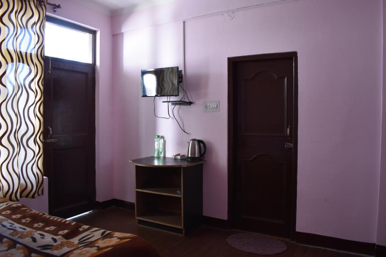 Hostel Who Needs Map Mcleodganj McLeod Ganj Exteriör bild